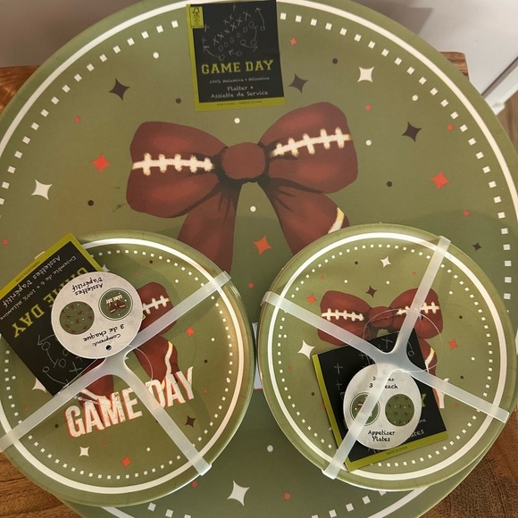 NEW 2 Football Bow Melamine Platters With 2 Sets Of App Plates Cute Taylor Swift - Picture 5 of 5